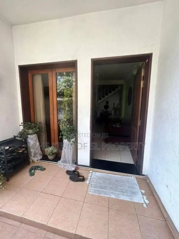 House for sale in Nugegoda