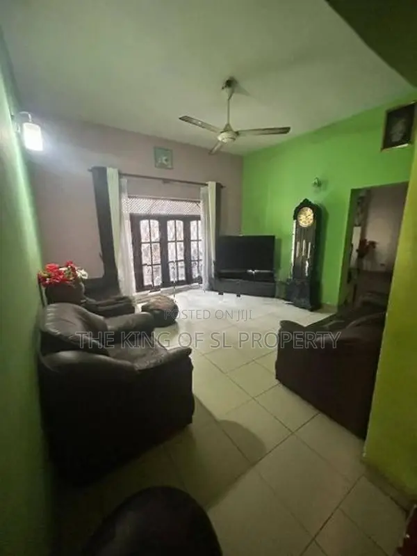 House for sale in Nugegoda