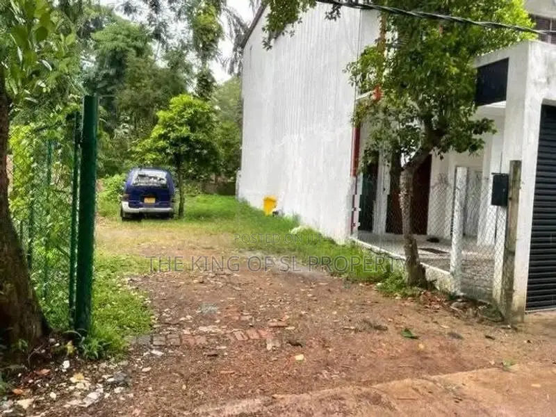 Land for sale in Battaramulla