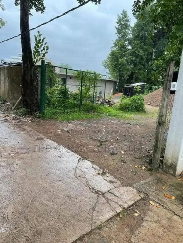 Land for sale in Battaramulla