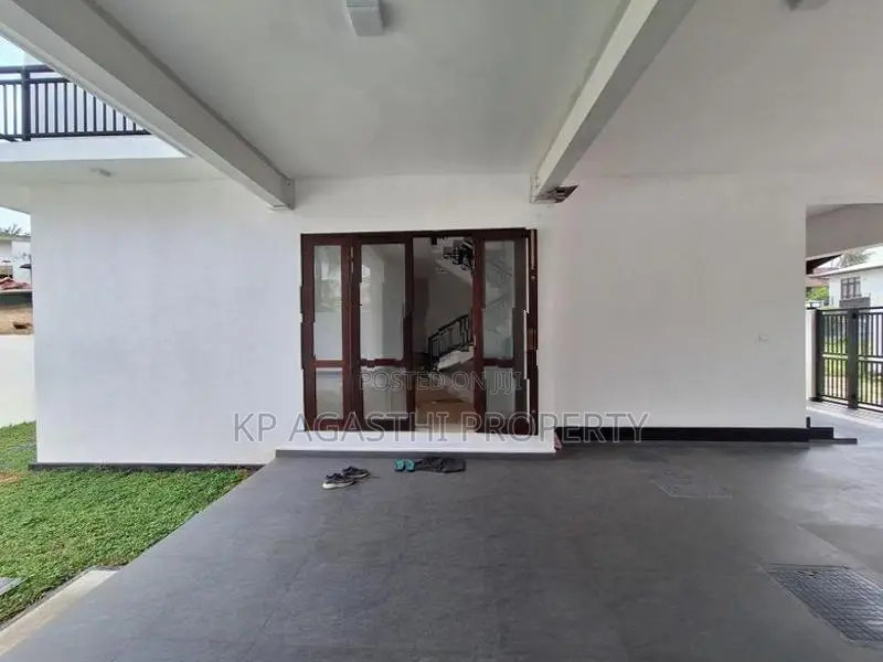 super luxury house for sale in mount lavenia