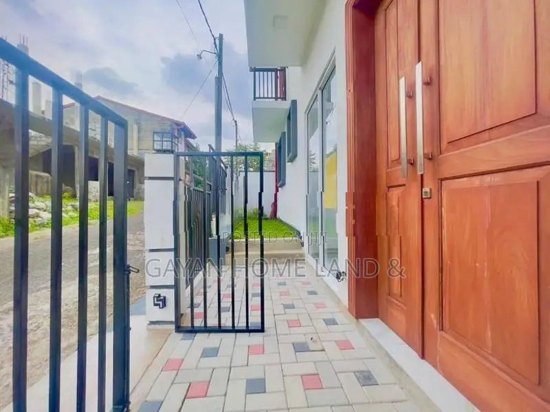 Brand New Five Bedroom House For Sale In Polgasowita