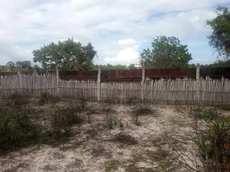 HHL1117 - Land for sale in Thannamunai
