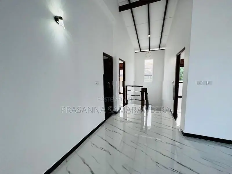 අති සුඛෝපභෝගී අලංකාර සුවිසල් දෙමහල් නිවස විකිණීමට piliyandala