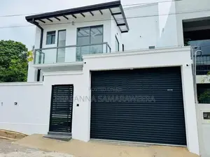 අති සුඛෝපභෝගී අලංකාර සුවිසල් දෙමහල් නිවස විකිණීමට piliyandala