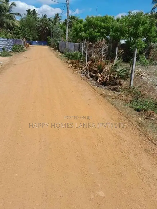 HHL1037 - Land for sale in Kommathurai