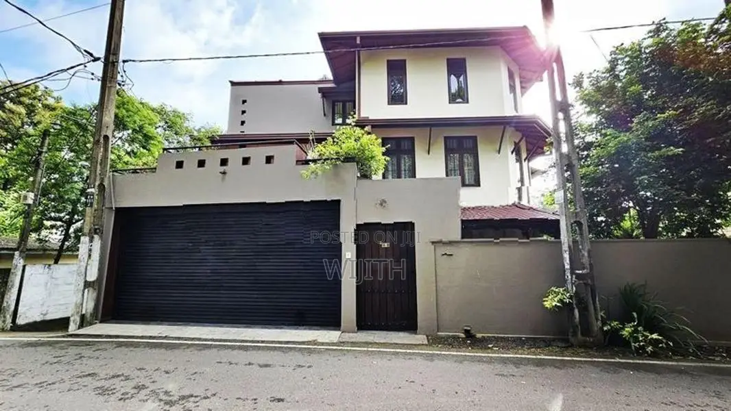 TWO STORY HOUSE FOR SALE IN MAHARAGAMA NUGAGODA ROAD (119)