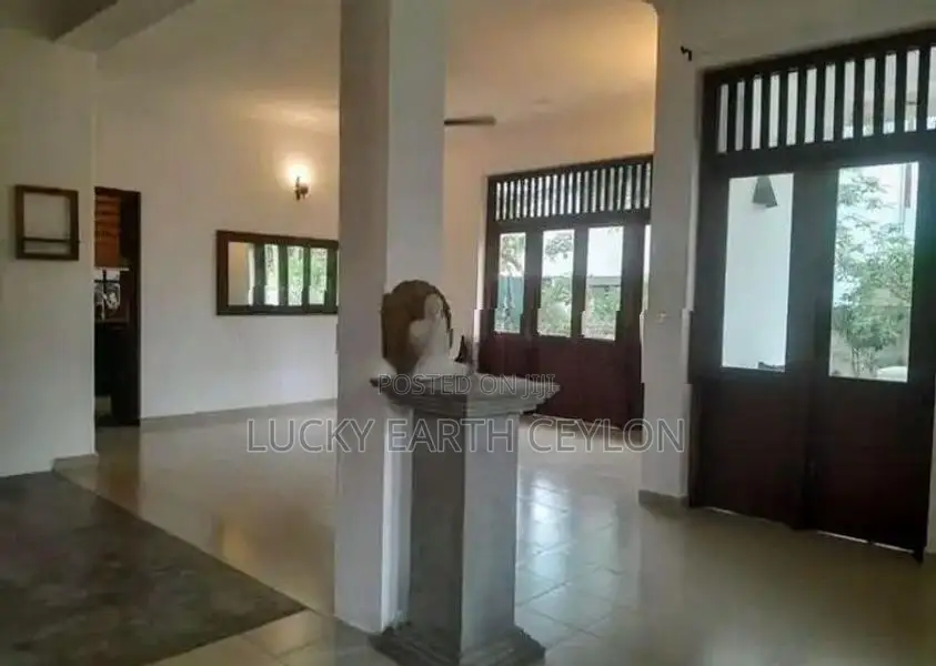 Battaramulla, 2 Story, Unfurnished Well Maintained House ForRent(ZM112