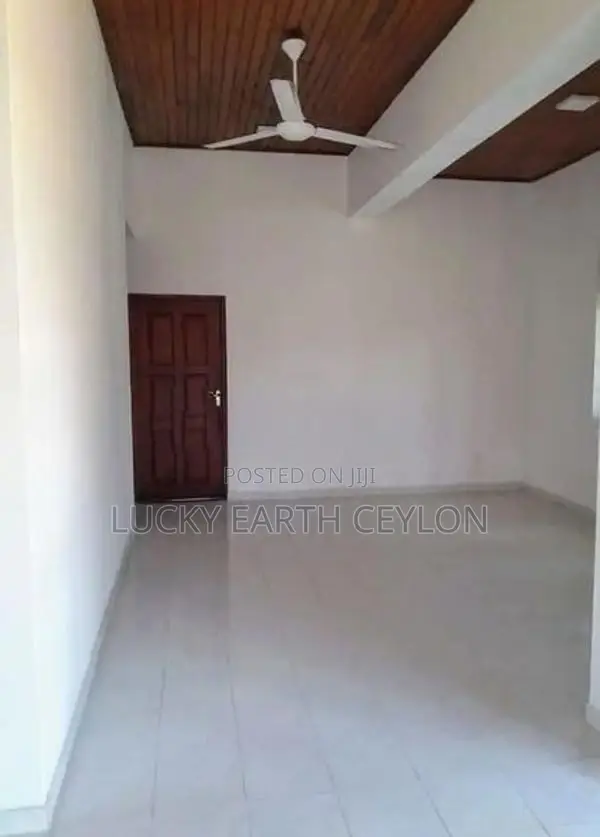 Battaramulla, 2 Story, Unfurnished Well Maintained House ForRent(ZM112