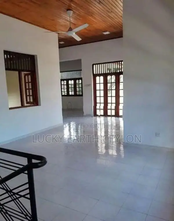 Battaramulla, 2 Story, Unfurnished Well Maintained House ForRent(ZM112