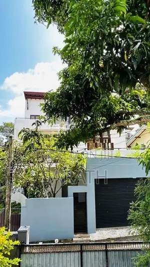 Luxury 3 Storied House In Boralesgamuwa