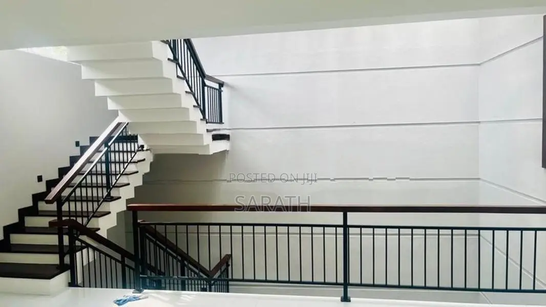 Luxury 3 Storied House In Boralesgamuwa