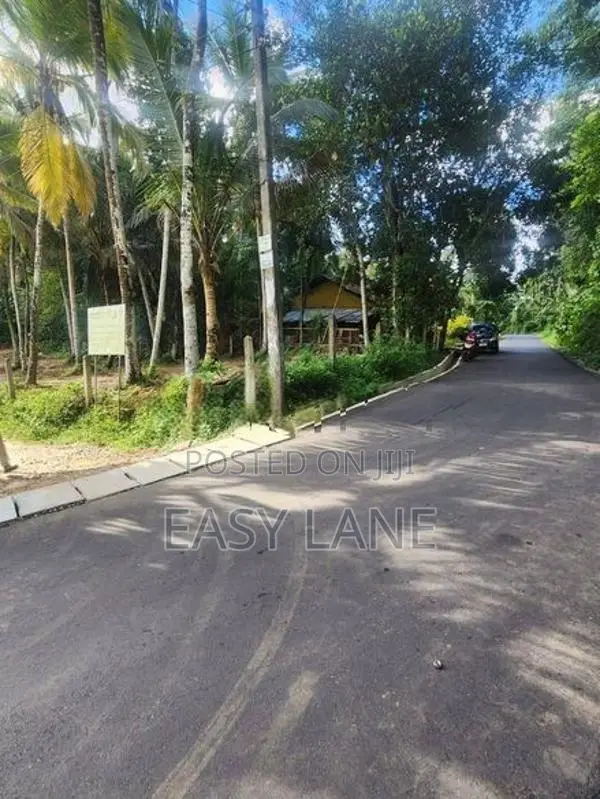 Land for sale in meegoda