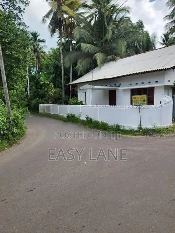 Land for sale in meegoda