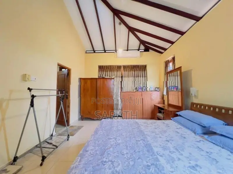 40 P With Luxury House Sale Talawatugoda