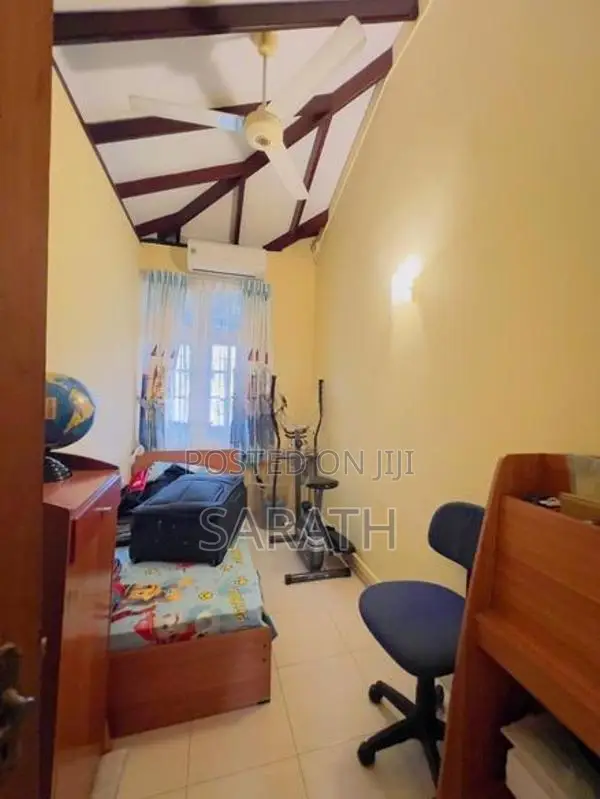 40 P With Luxury House Sale Talawatugoda