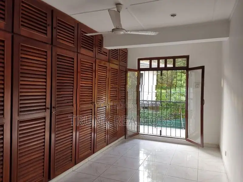 Colombo 07 05BR House For Sale (NK11292)