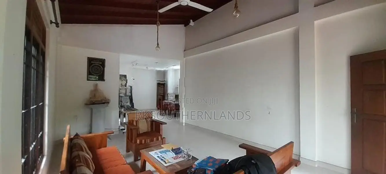 Two storey house for sale in Nawagamuwa Kaduwela