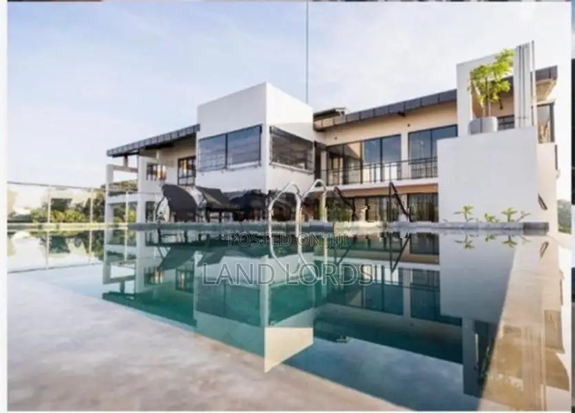 40P Mix-Development Office & Apartment Building in Colombo 5 FOR SALE