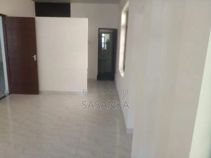 Battaramulla Jayanthipura 3000 Sqft Office Space For Rent