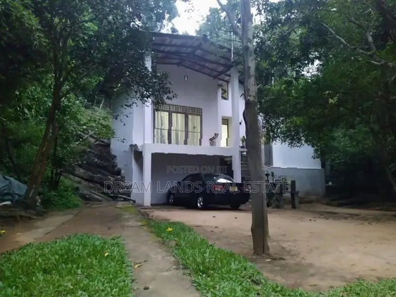 3BED HOUSE FOR SALE IN KANDY (SP1214)