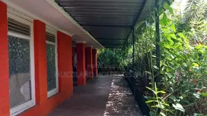 Old House with 16.5P for Sale in Aruppola - Kandy