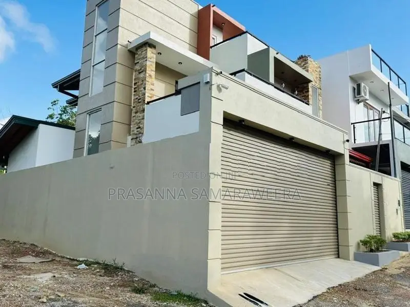 Brand new super house in piliyandala 120 road