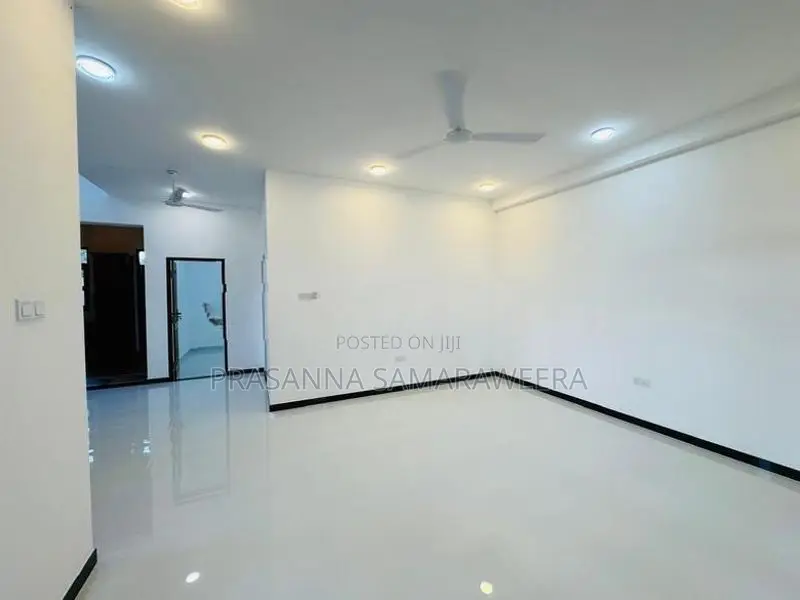 Brand new super house in piliyandala 120 road