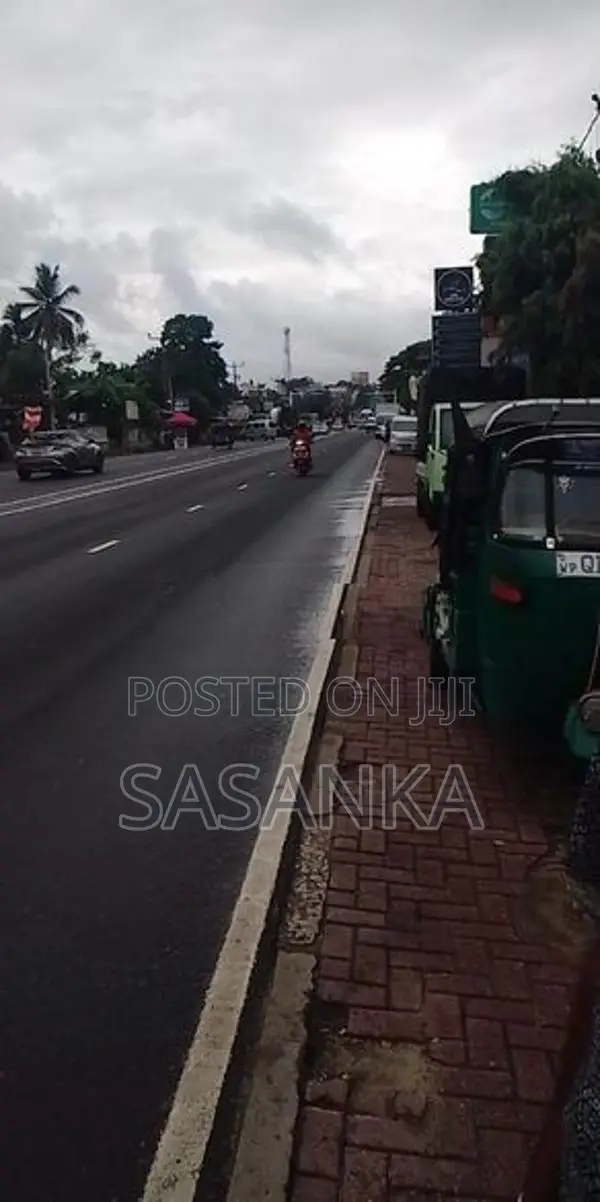 Thalawathugoda Kottawa Main Road Facing 21 Perches Bare Land For Sale