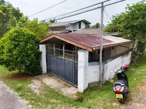 Charming Single-Storey House for Sale in Watareka