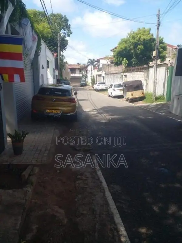 Battaramulla 3000Sqft 30 Perches WareHouse For Rent