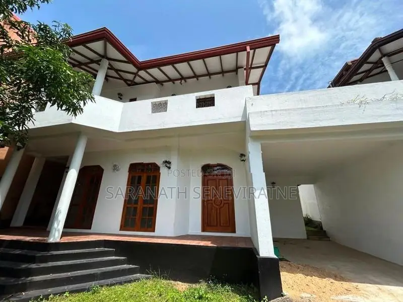 4 Bedrooms House for Sale in Malabe, Jothipala Mawatha