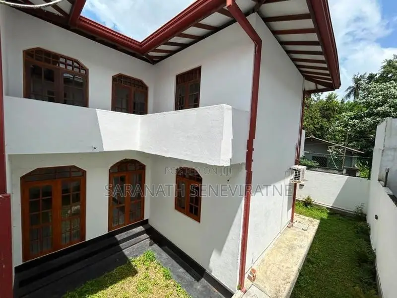 4 Bedrooms House for Sale in Malabe, Jothipala Mawatha