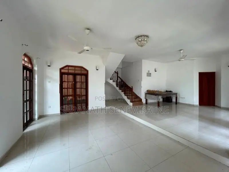 4 Bedrooms House for Sale in Malabe, Jothipala Mawatha