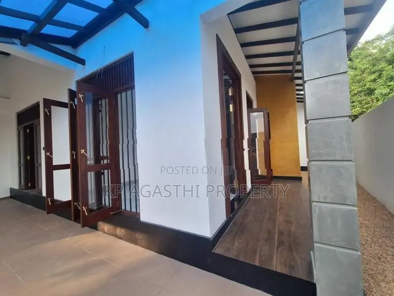 brand new house for sale in Battaramulla