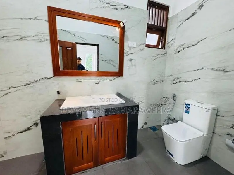 Brand New solid super luxury 2 Story House-piliyandala