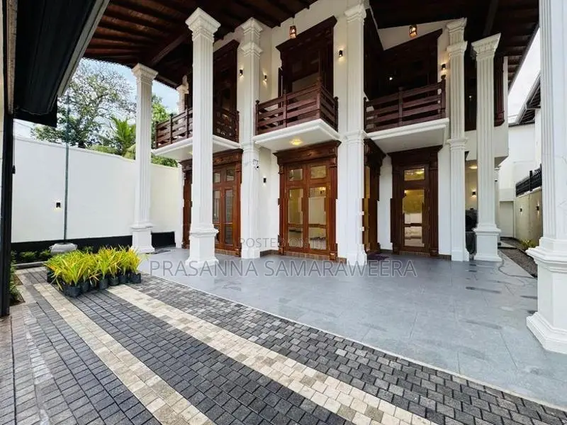 Brand New solid 2 Story House-piliyandala