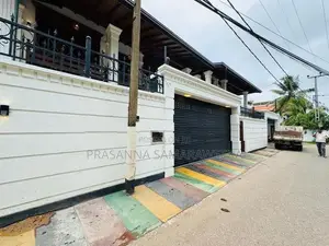 Brand New solid 2 Story House-piliyandala