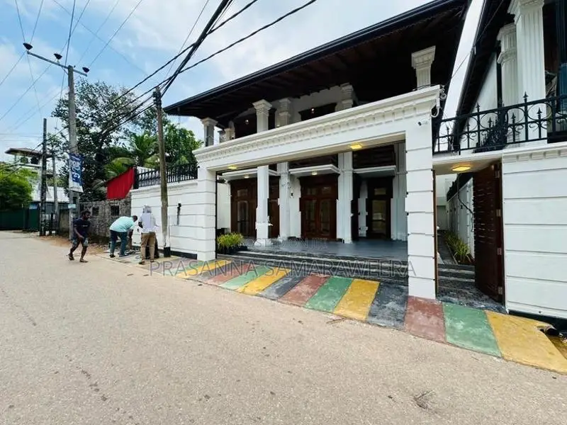 Brand New solid 2 Story House-piliyandala