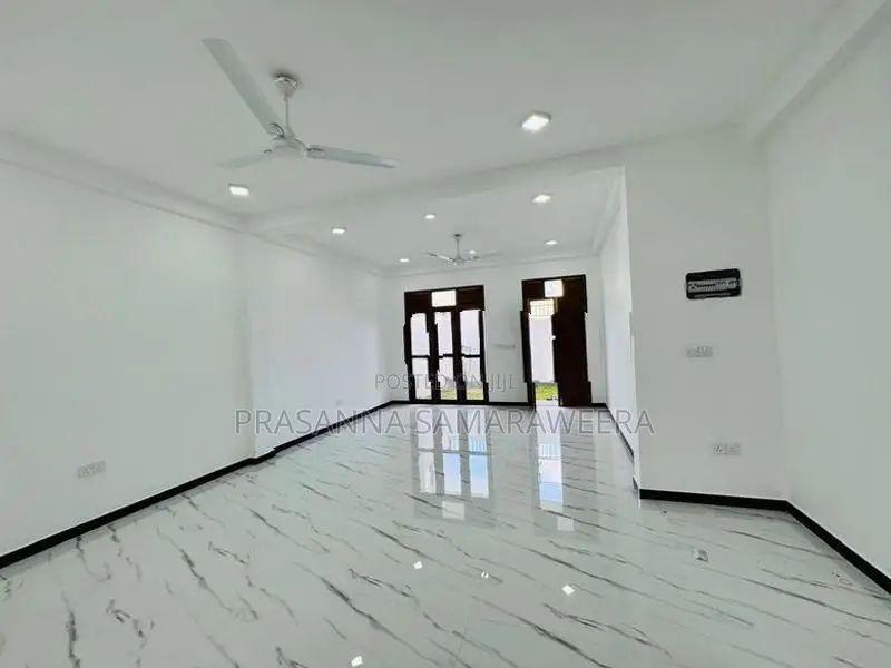 Brand New solid super luxury piliyandala