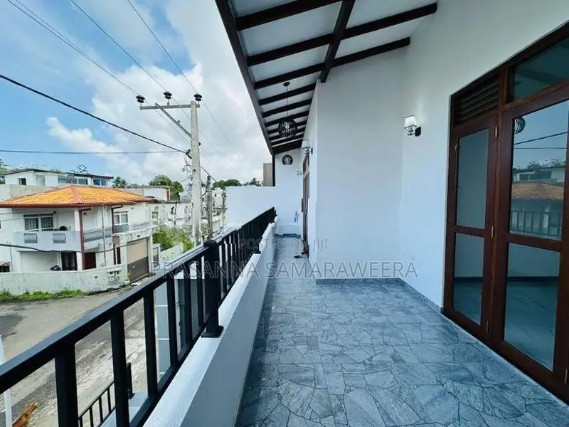 Brand New solid super luxury piliyandala