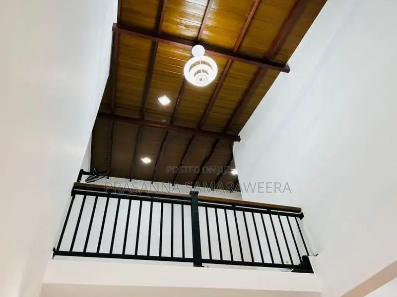 Brand New solid super luxury 2 Story House-piliyandala