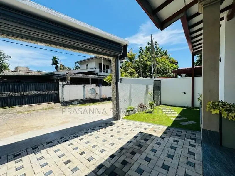 Brand New solid super luxury piliyandala