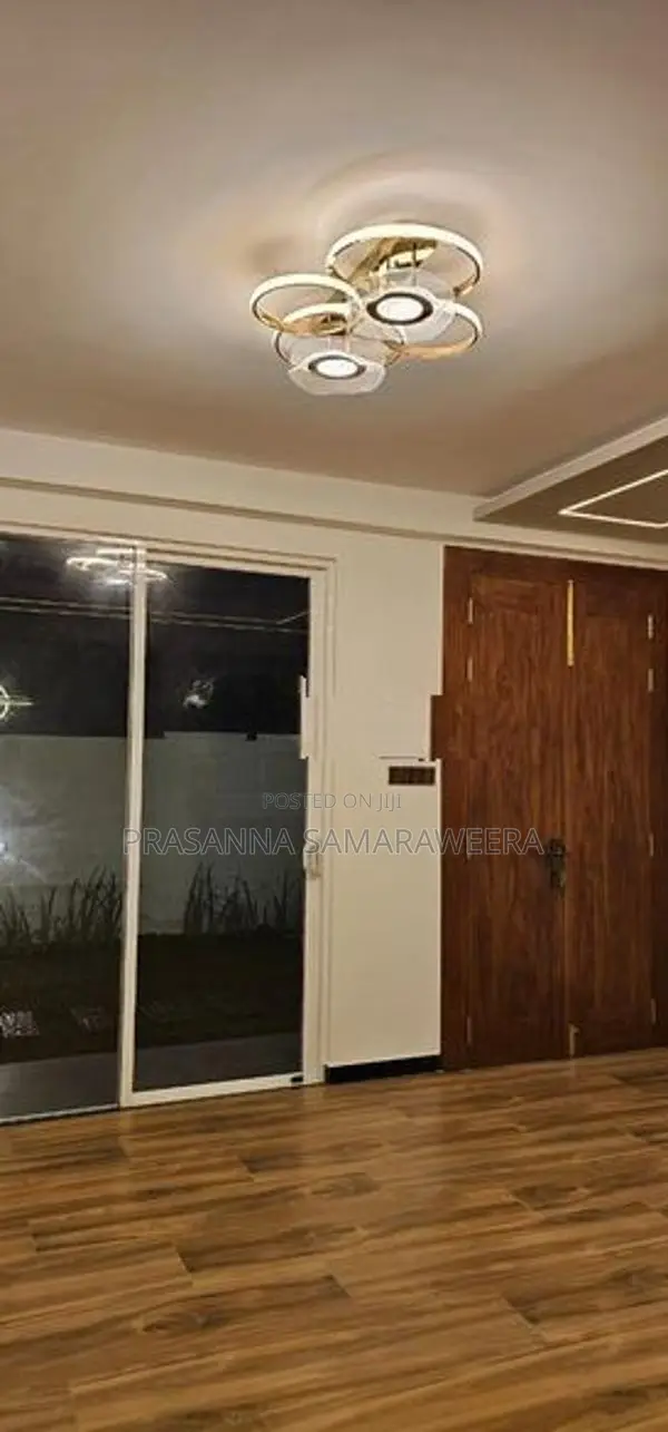 Brand New super luxury 2 Story House-piliyandala