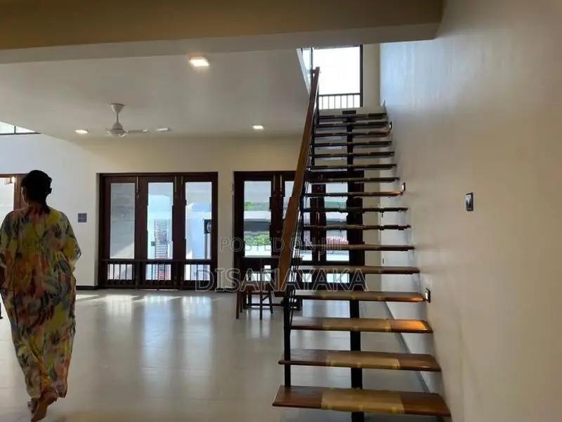 Super Luxury Two Storey House for Sale in Battaramulla Ds6700