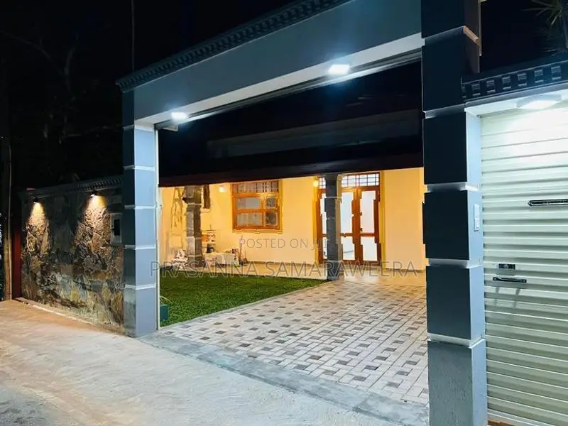 Solid Brand New Modern 2 Story House-piliyandala