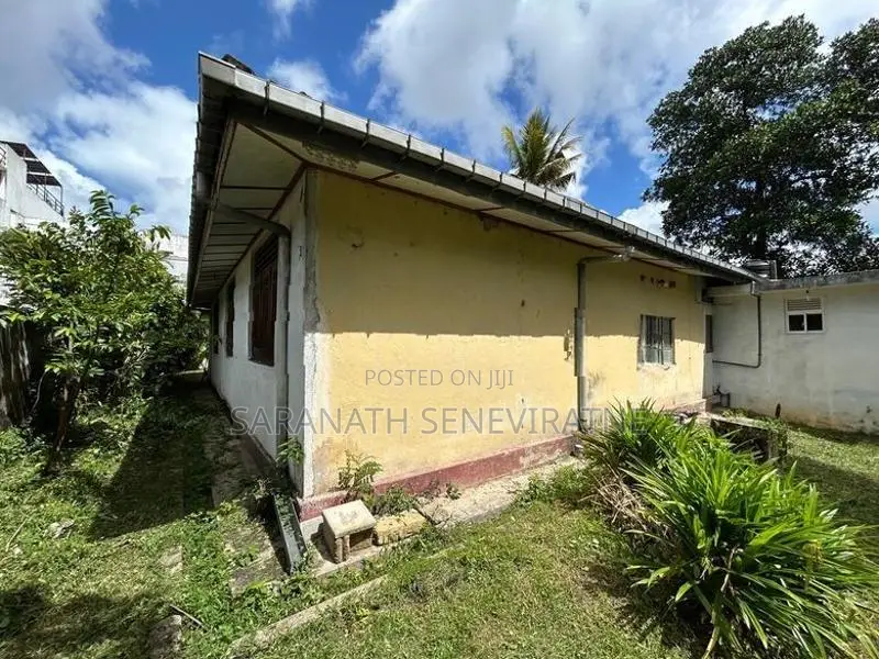 21-Perch Beautiful House for Sale in Arawwala, Pannipitiya