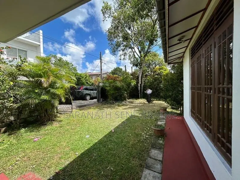 21-Perch Beautiful House for Sale in Arawwala, Pannipitiya