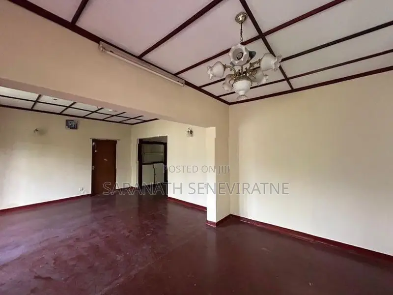 21-Perch Beautiful House for Sale in Arawwala, Pannipitiya
