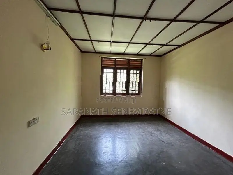21-Perch Beautiful House for Sale in Arawwala, Pannipitiya